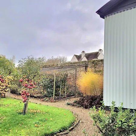 度假居 Plank Bridge Shepherds Hut In Orchard - Peaceful Escape For Two *