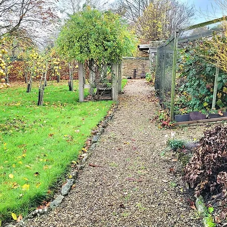 Plank Bridge Shepherds Hut In Orchard - Peaceful Escape For Two 度假居